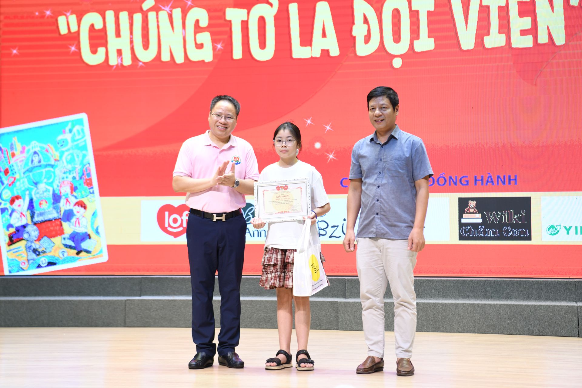 Trao giải cho thí sinh tại cuộc thi Chúng tớ là đội viên 2026